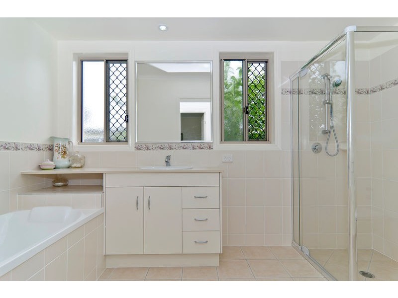 94 Cosmos Avenue, Banksia Beach QLD 4507