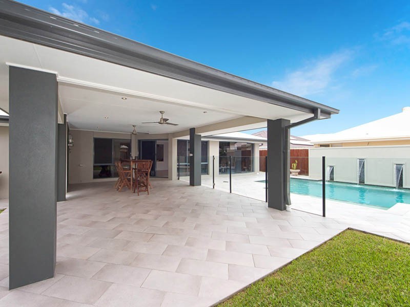33 Teal Boulevarde, Banksia Beach QLD 4507