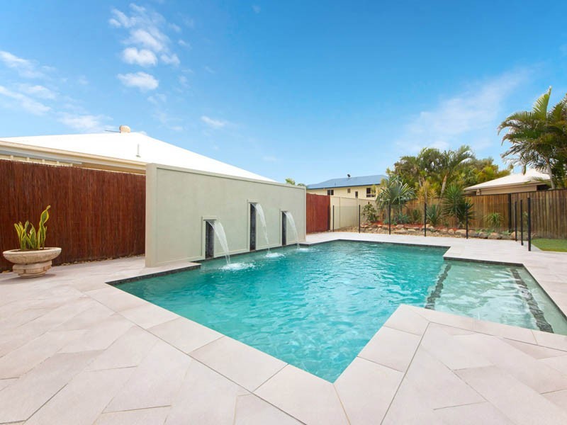 33 Teal Boulevarde, Banksia Beach QLD 4507