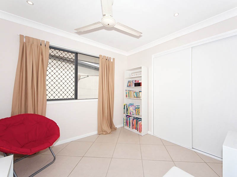 33 Teal Boulevarde, Banksia Beach QLD 4507