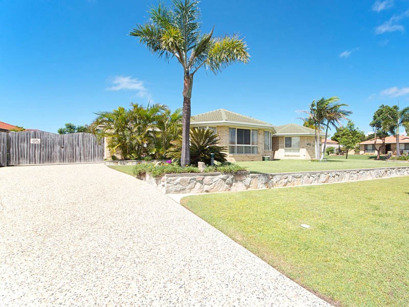 1 Scarborough Court, Sandstone Point QLD 4511