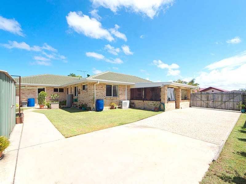 1 Scarborough Court, Sandstone Point QLD 4511