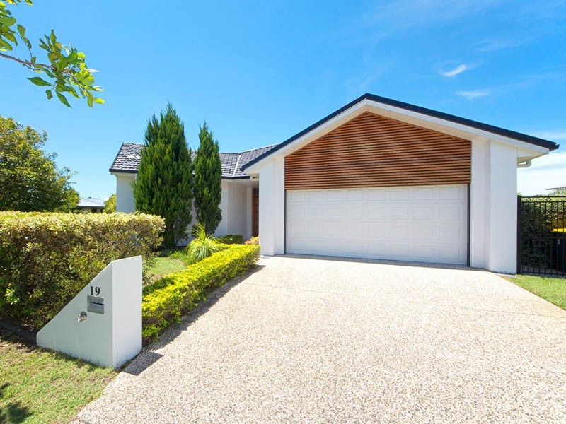 19 Kakadu Circuit, Banksia Beach QLD 4507