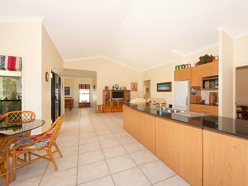 19 Kakadu Circuit, Banksia Beach QLD 4507