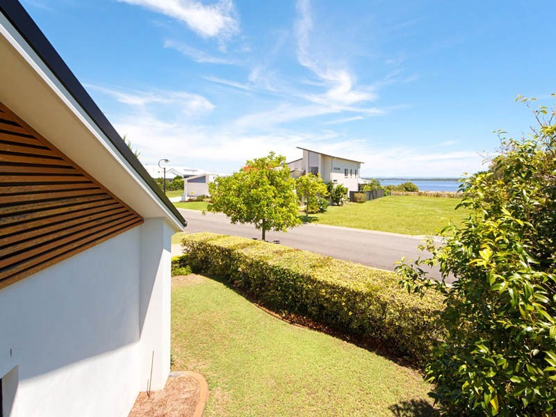 19 Kakadu Circuit, Banksia Beach QLD 4507