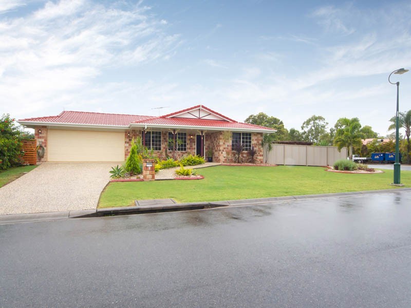 2 Barklya Crescent, Bongaree QLD 4507
