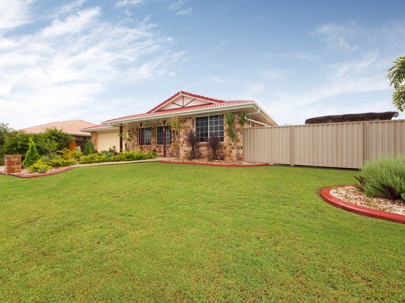 2 Barklya Crescent, Bongaree QLD 4507