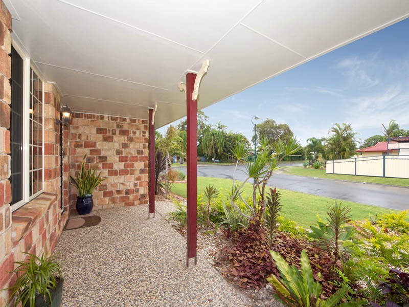 2 Barklya Crescent, Bongaree QLD 4507