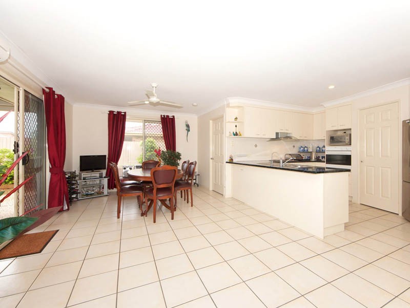 2 Barklya Crescent, Bongaree QLD 4507
