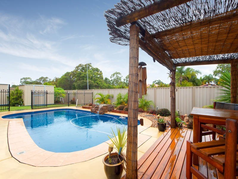 2 Barklya Crescent, Bongaree QLD 4507