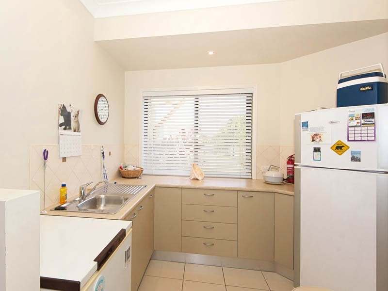 5 Fulmar Crescent, Banksia Beach QLD 4507