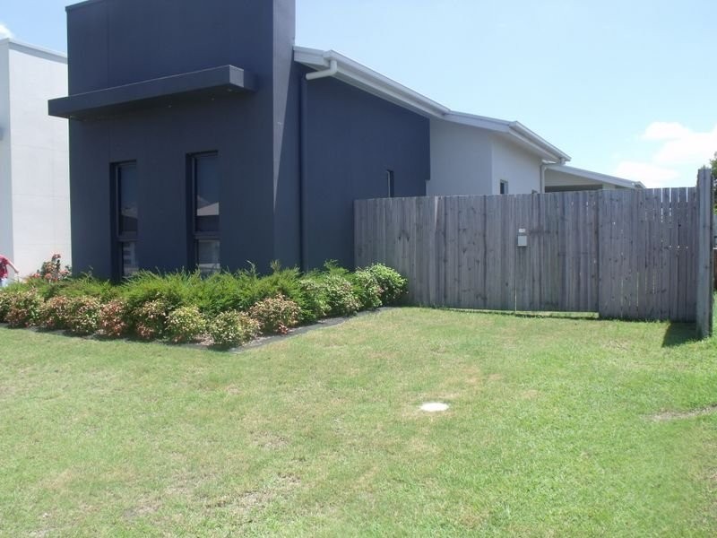 15 Dewdrop Place, Ningi QLD 4511
