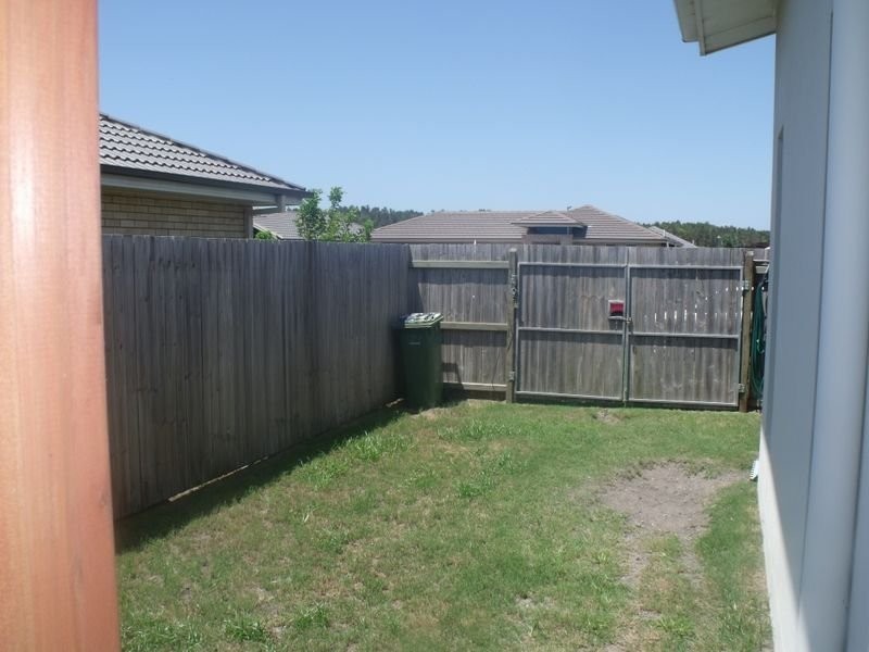 15 Dewdrop Place, Ningi QLD 4511