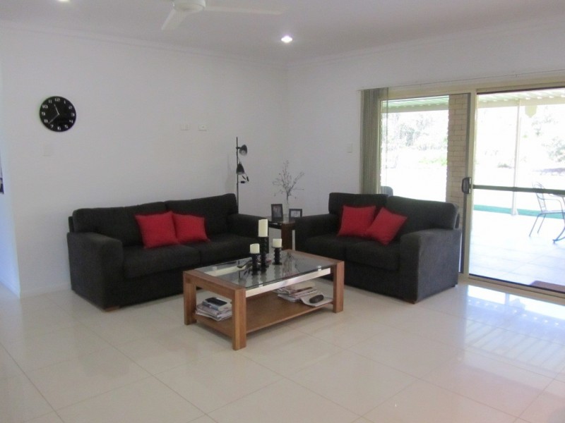 1-5 Barr Place, Ningi QLD 4511