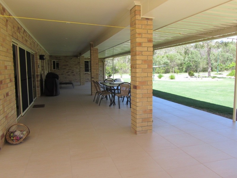 1-5 Barr Place, Ningi QLD 4511