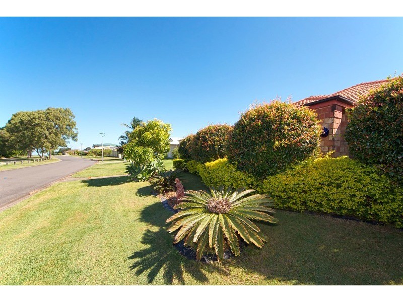 10 Avoca Esplanade, Sandstone Point QLD 4511