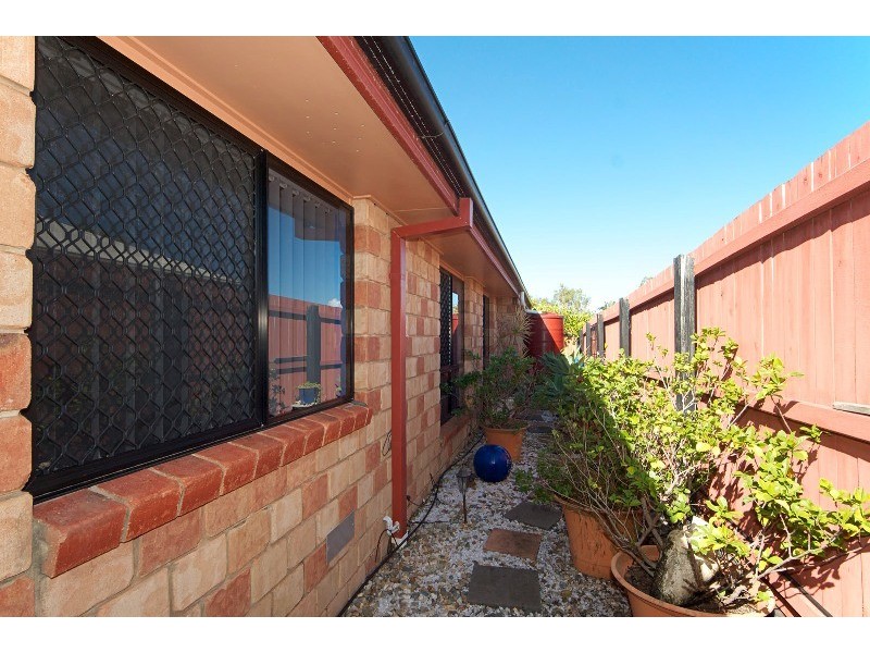 10 Avoca Esplanade, Sandstone Point QLD 4511