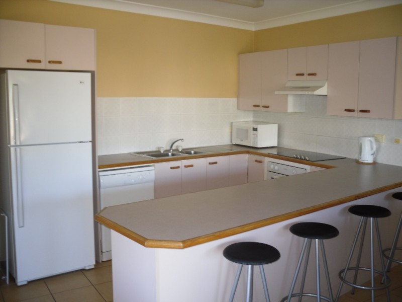 3/5 Wattle Avenue, Bongaree QLD 4507