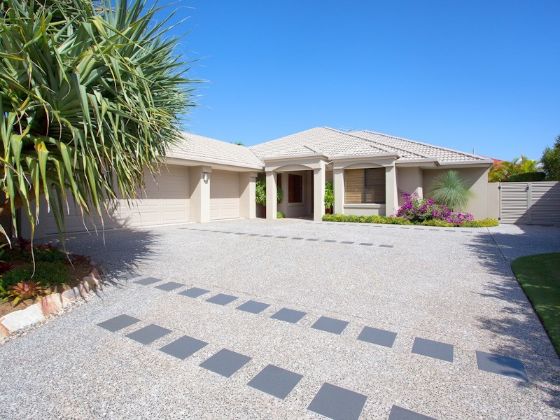3 Seabreeze Avenue, Banksia Beach QLD 4507