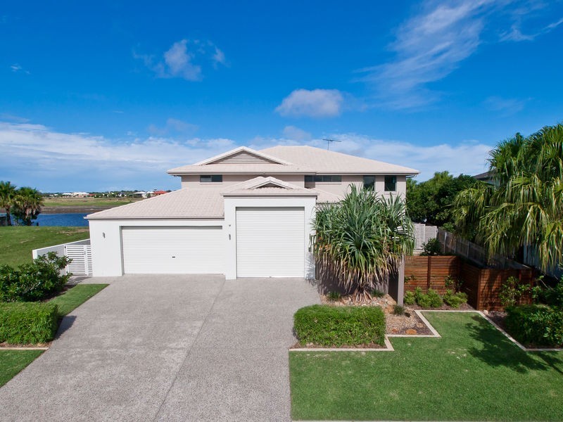 28 Teal Boulevarde, Banksia Beach QLD 4507