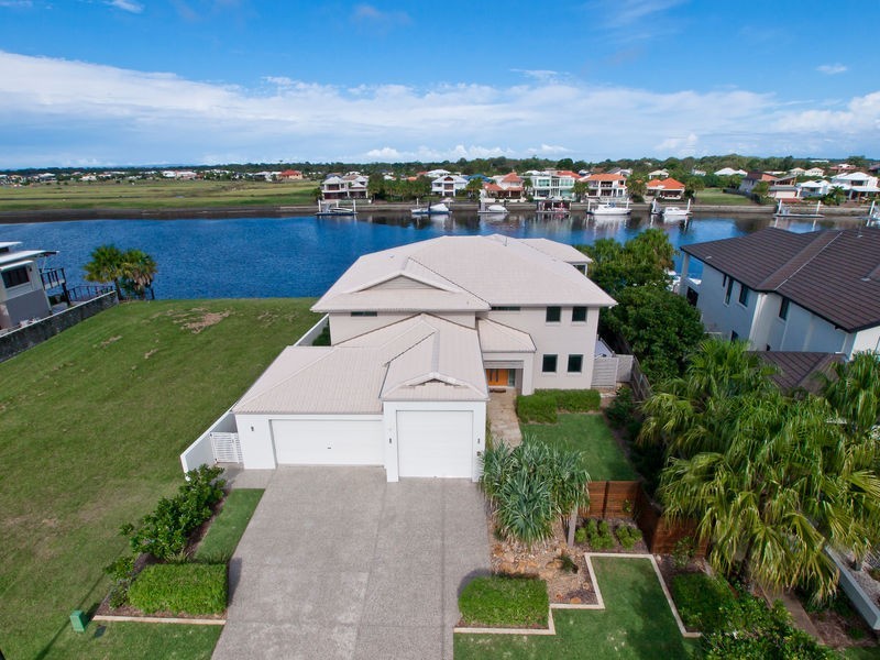 28 Teal Boulevarde, Banksia Beach QLD 4507