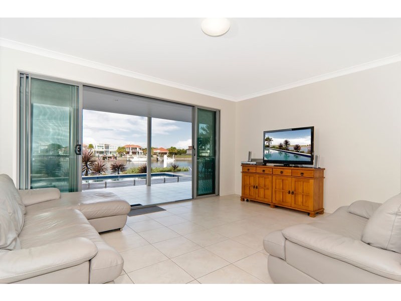 28 Teal Boulevarde, Banksia Beach QLD 4507