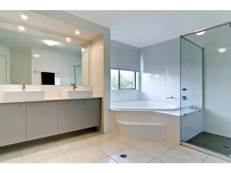 28 Teal Boulevarde, Banksia Beach QLD 4507