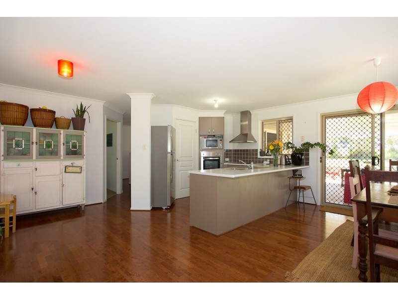 12 Hirst Court, Ningi QLD 4511