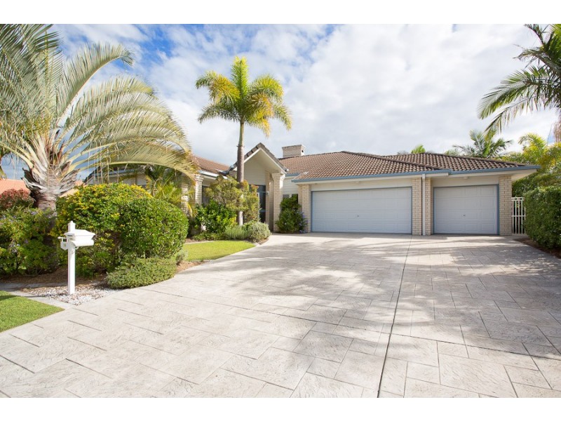 14 Castaway Court, Banksia Beach QLD 4507