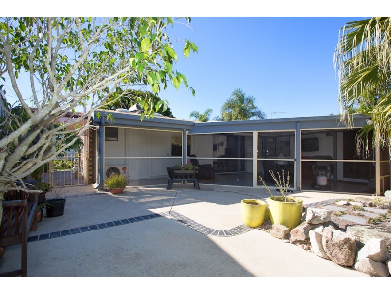 12 Cormorant Street, Bongaree QLD 4507