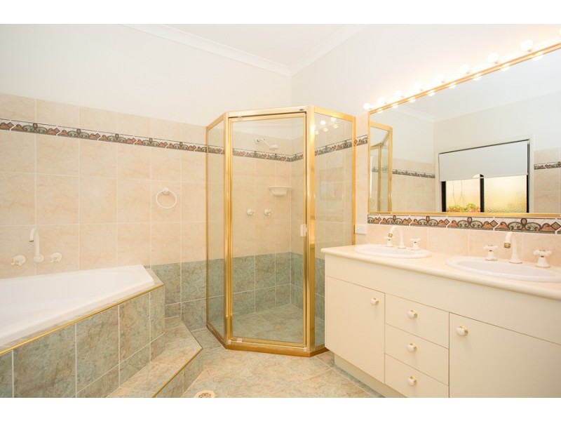 174 Endeavour Drive, Banksia Beach QLD 4507