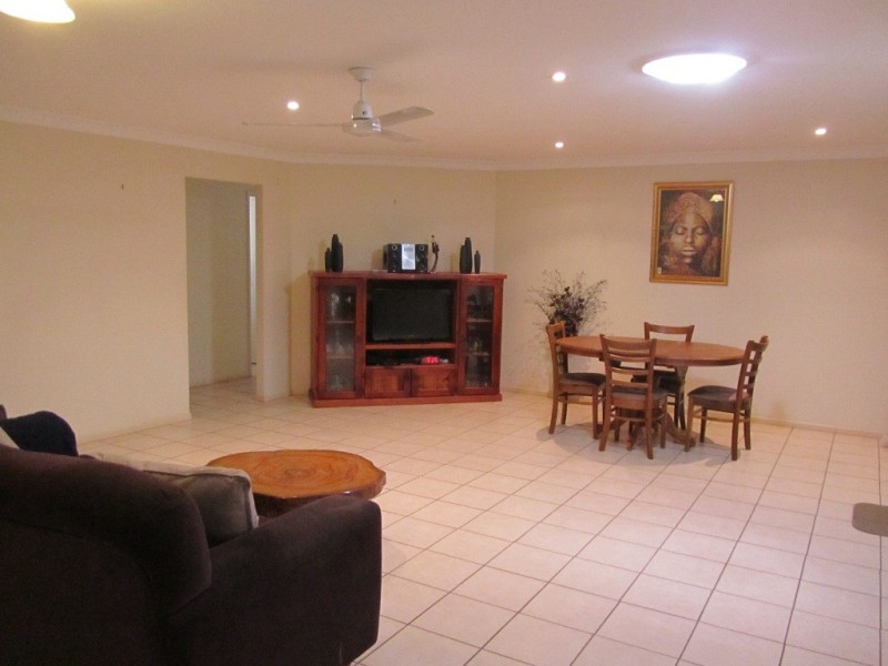 169 Endeavour Drive, Banksia Beach QLD 4507