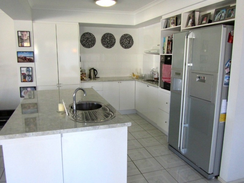 2/4 Tradewinds Drive, Banksia Beach QLD 4507