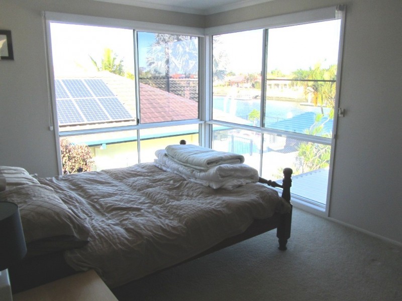 2/4 Tradewinds Drive, Banksia Beach QLD 4507