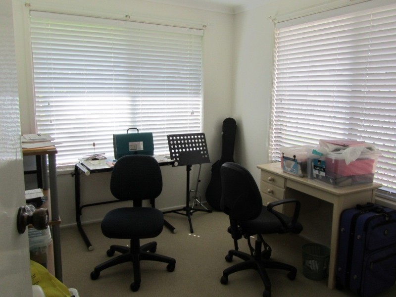 27 Lee Avenue, Bongaree QLD 4507