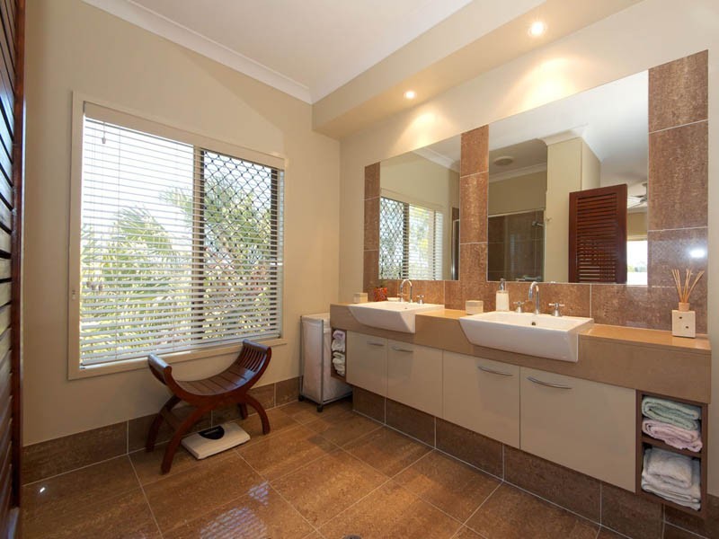 2 Seaeagle Place, Banksia Beach QLD 4507