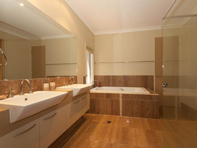 2 Seaeagle Place, Banksia Beach QLD 4507