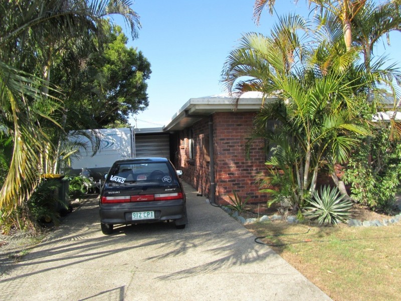 18 Hazell Avenue, Banksia Beach QLD 4507