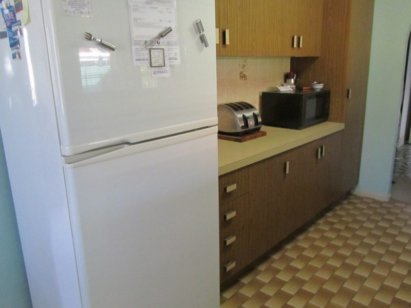 18 Hazell Avenue, Banksia Beach QLD 4507