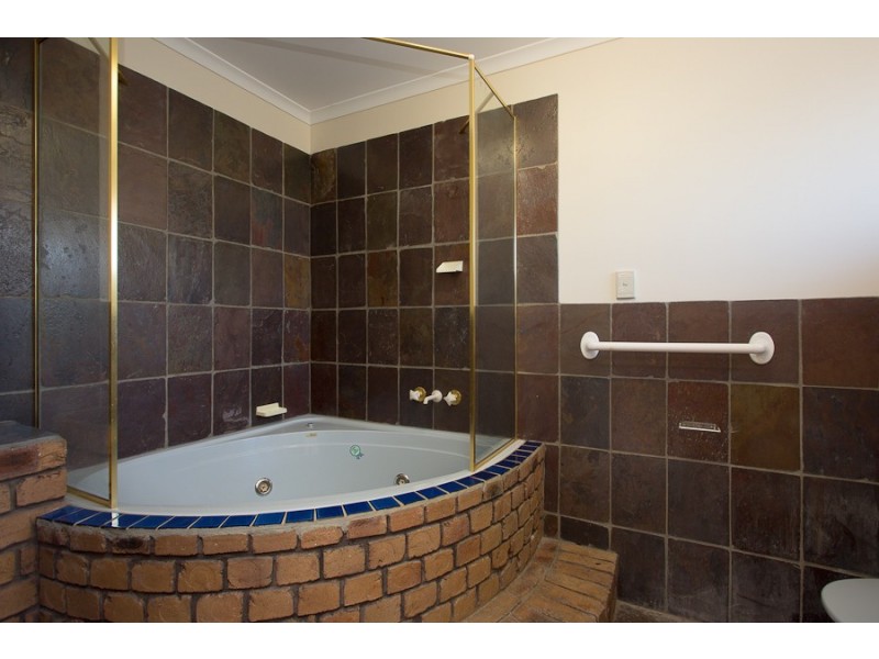 93 Endeavour Drive, Banksia Beach QLD 4507