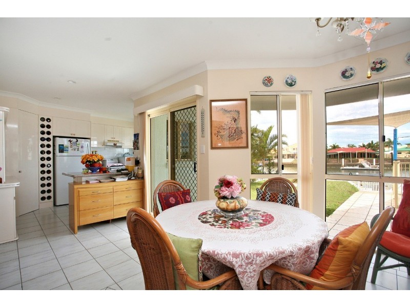 2/11 Norrland Court, Banksia Beach QLD 4507