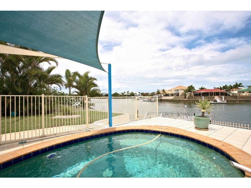 2/11 Norrland Court, Banksia Beach QLD 4507