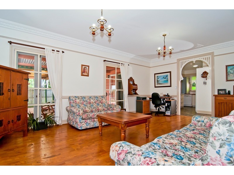 131 Ningi Esplanade, Ningi QLD 4511