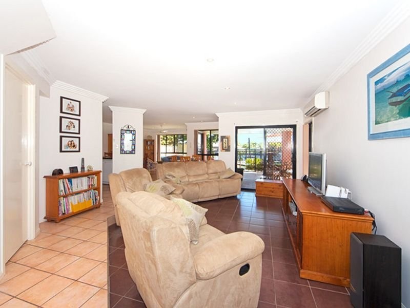 37 Dugong Crescent, Banksia Beach QLD 4507