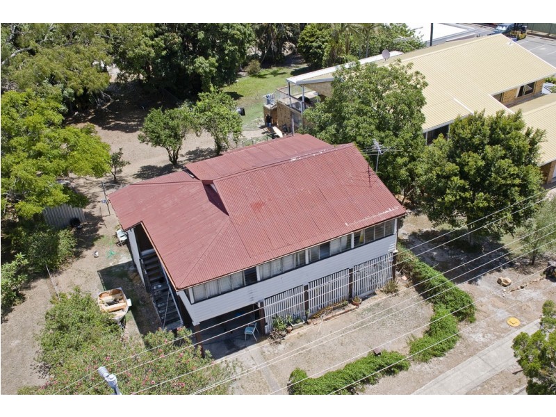 8 and 10 Third Avenue, Bongaree QLD 4507