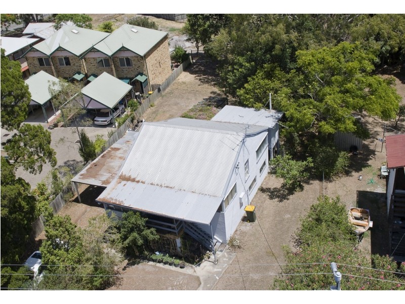 8 and 10 Third Avenue, Bongaree QLD 4507