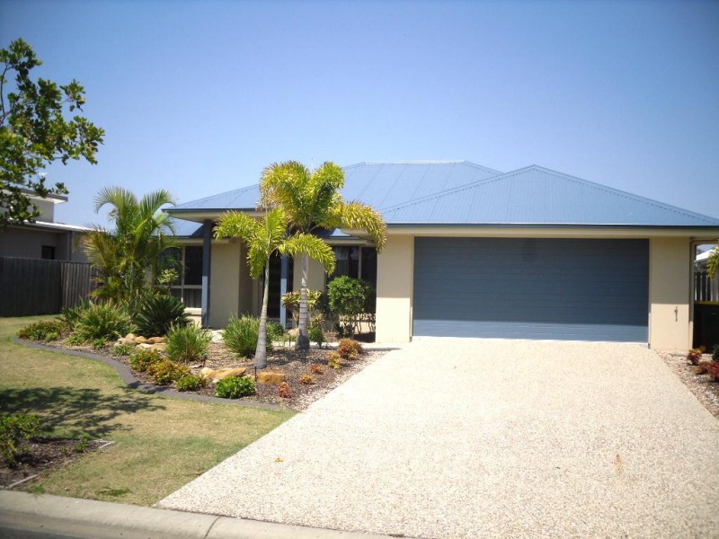 144 Marina Boulevarde, Banksia Beach QLD 4507