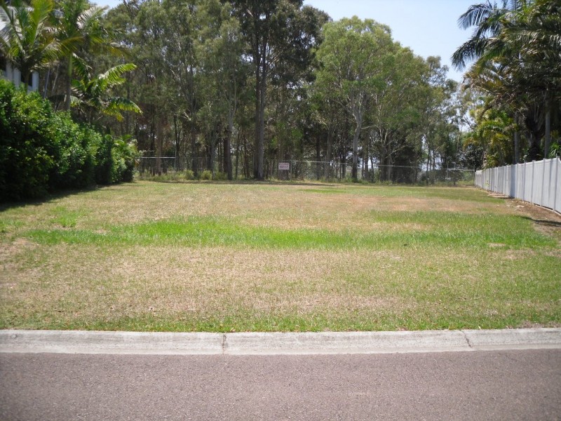 21 Howard Court, Sandstone Point QLD 4511