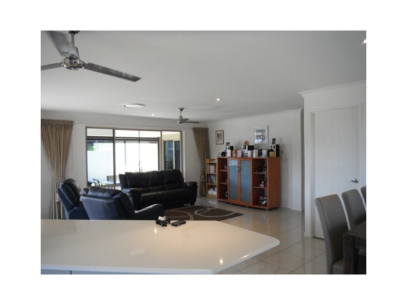 144 Marina, Banksia Beach QLD 4507