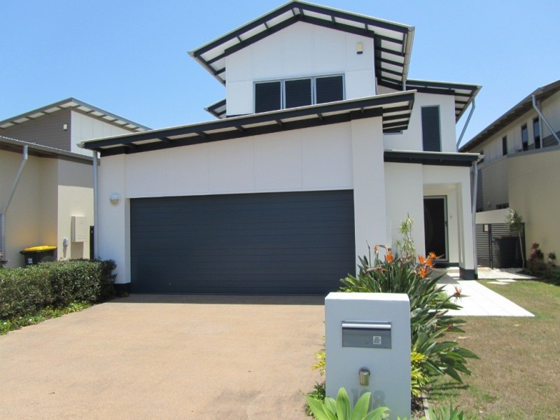 108 Spinnaker Esplanade, Sandstone Point QLD 4511